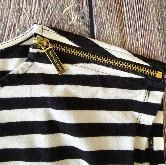 MICHAEL Michael Kors Striped Zipper Sleeve Top - Picture 3 of 8